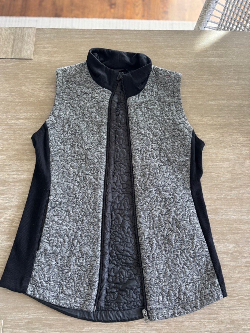 ZELOS Gray and Black Quilted Jacket Vest
